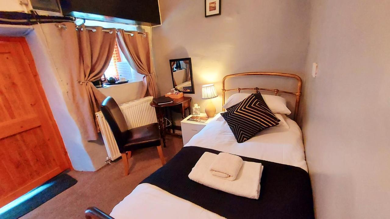Dolgun Uchaf Historic B&B And Cottages In Snowdonia دولغيلوو المظهر الخارجي الصورة