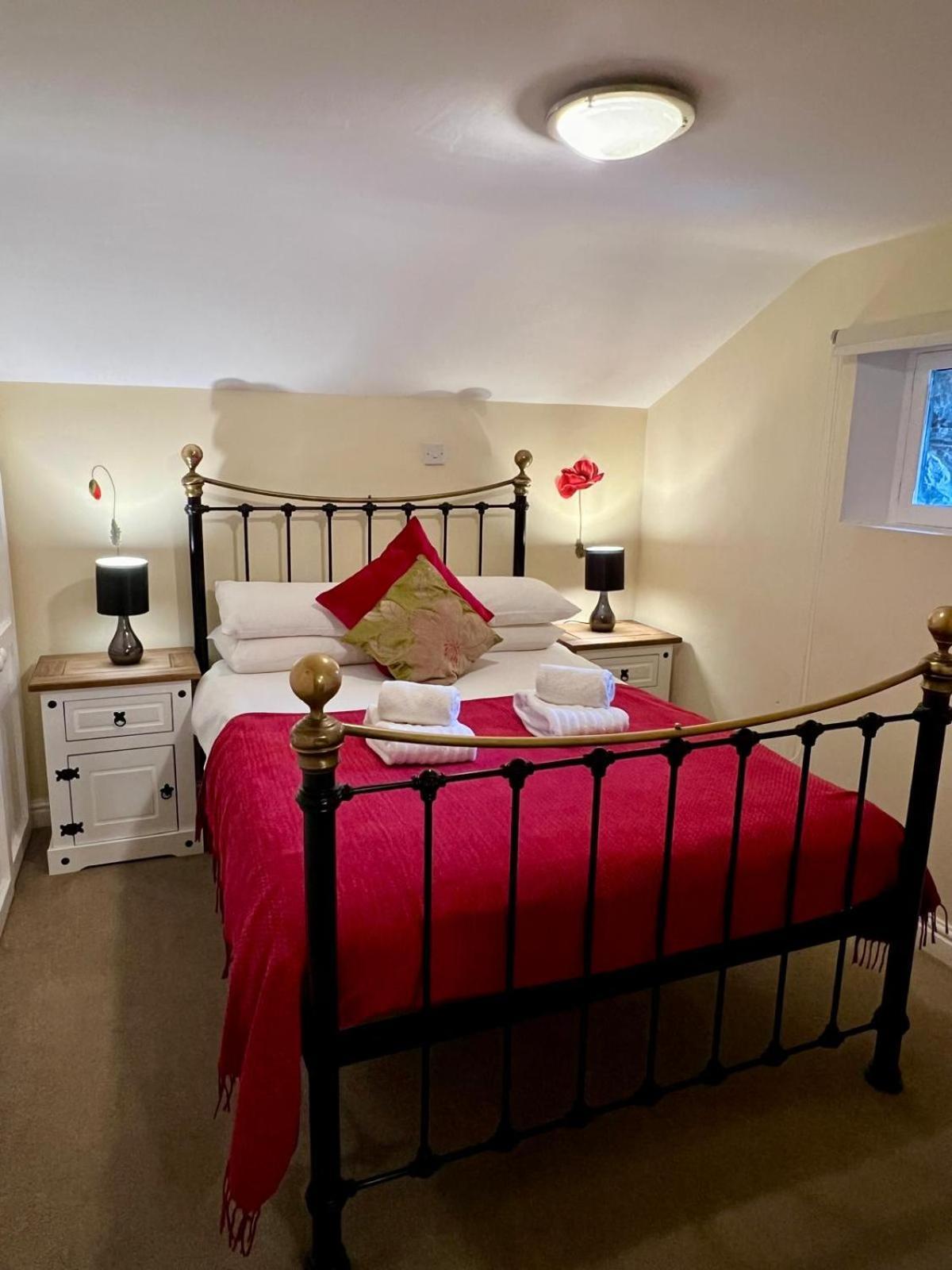 Dolgun Uchaf Historic B&B And Cottages In Snowdonia دولغيلوو المظهر الخارجي الصورة