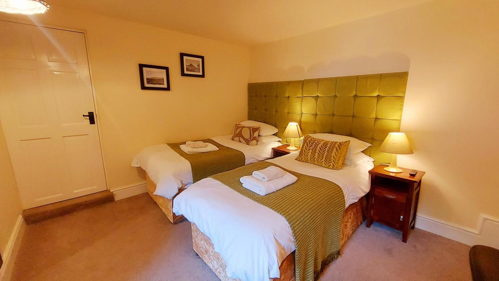 Dolgun Uchaf Historic B&B And Cottages In Snowdonia دولغيلوو المظهر الخارجي الصورة