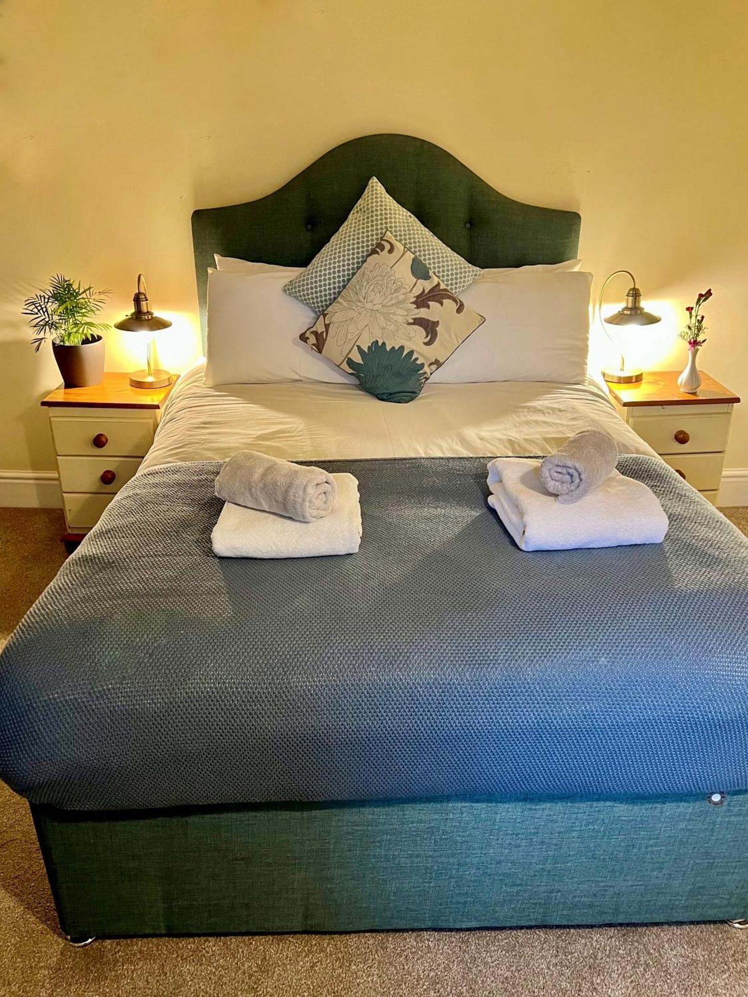 Dolgun Uchaf Historic B&B And Cottages In Snowdonia دولغيلوو المظهر الخارجي الصورة