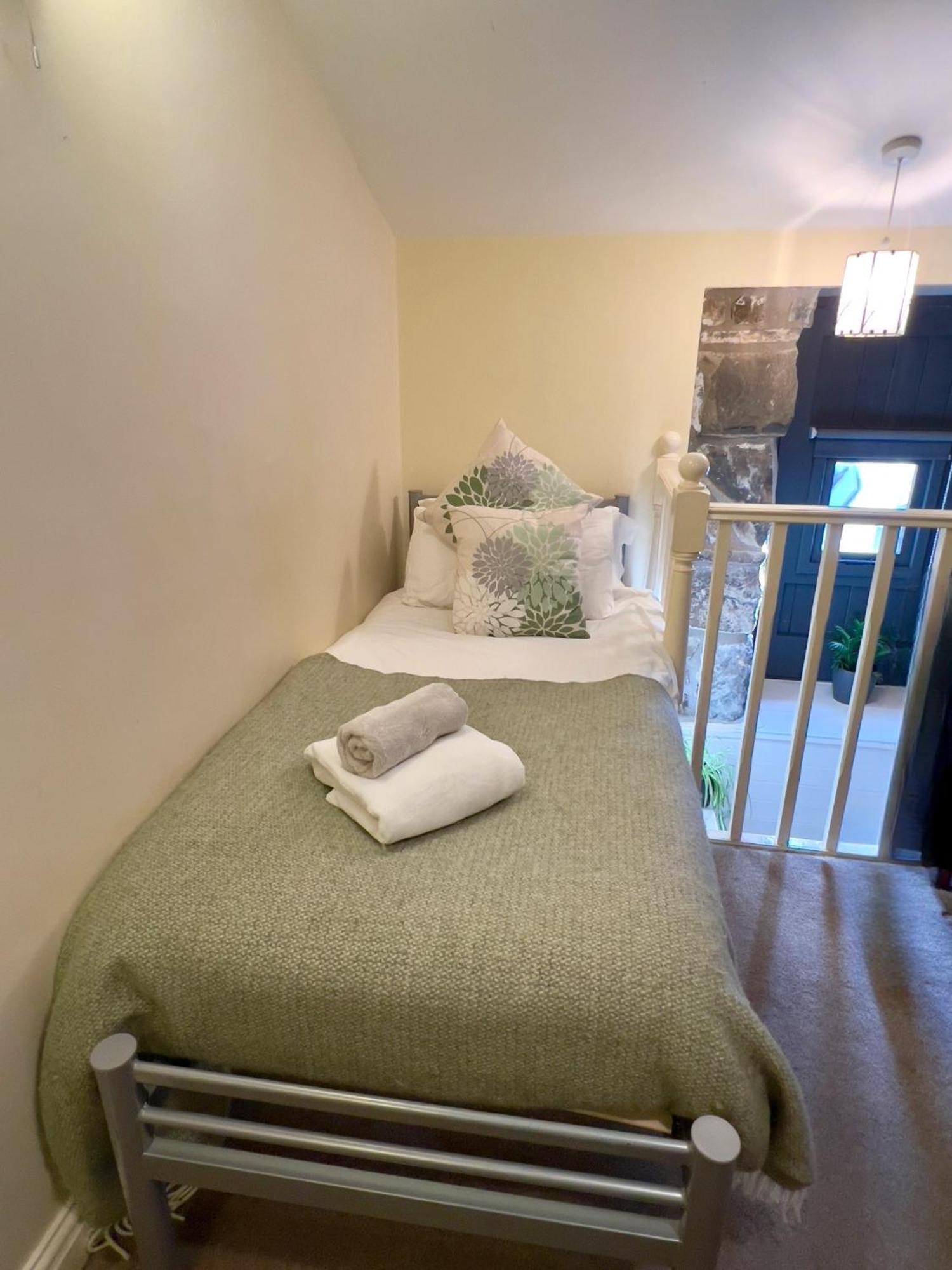Dolgun Uchaf Historic B&B And Cottages In Snowdonia دولغيلوو المظهر الخارجي الصورة