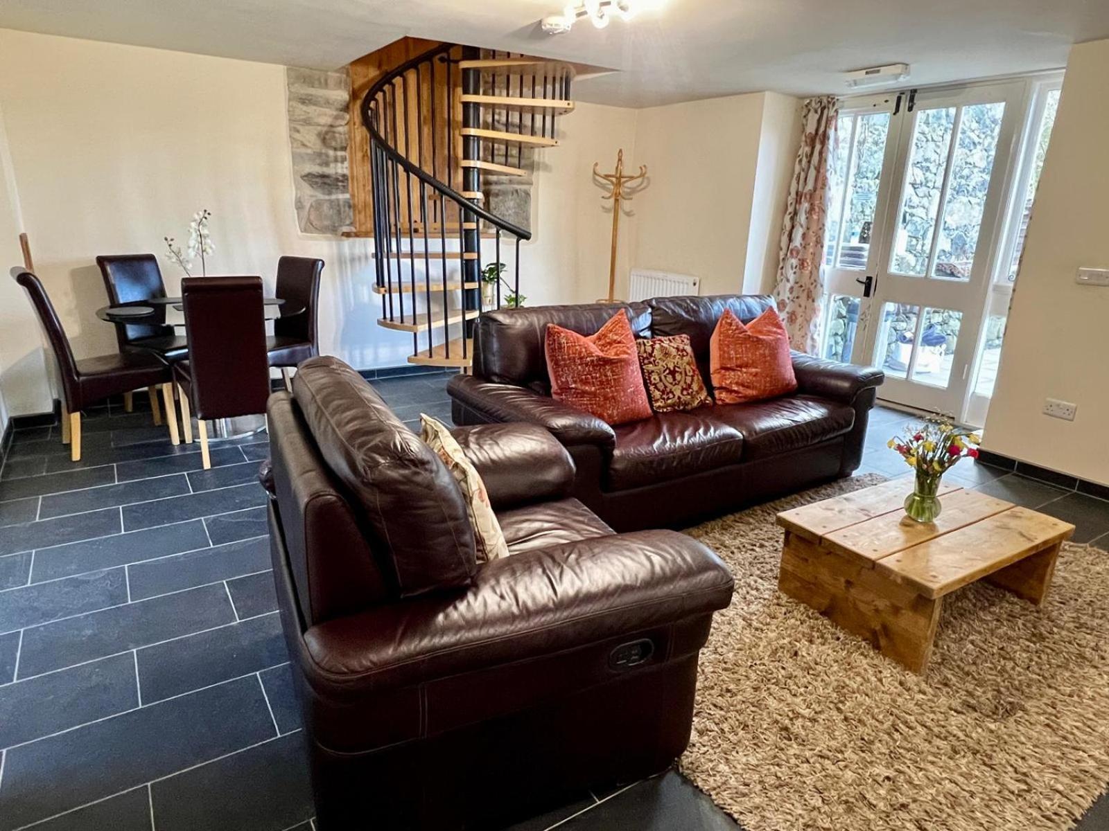 Dolgun Uchaf Historic B&B And Cottages In Snowdonia دولغيلوو المظهر الخارجي الصورة