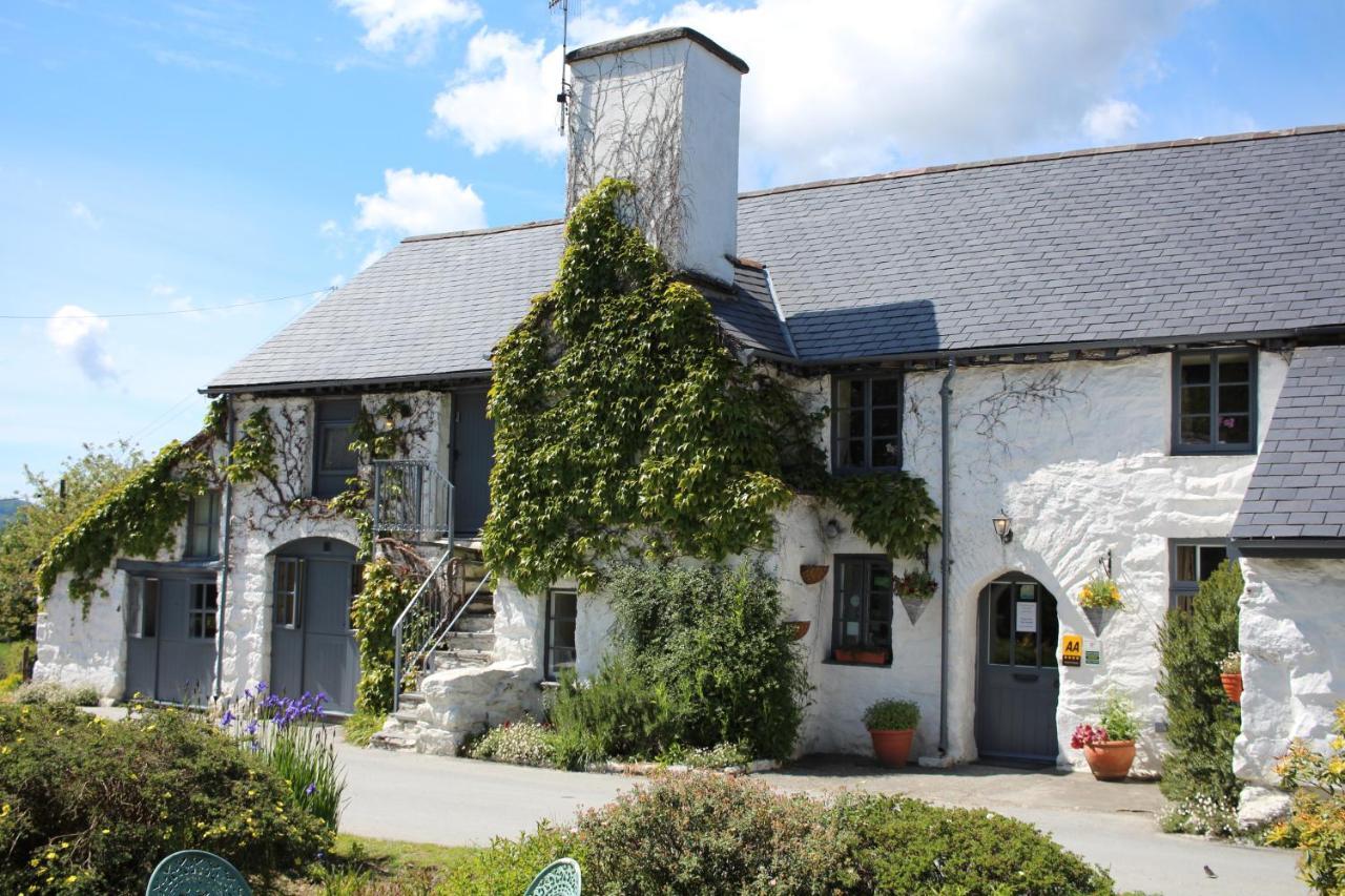 Dolgun Uchaf Historic B&B And Cottages In Snowdonia دولغيلوو المظهر الخارجي الصورة